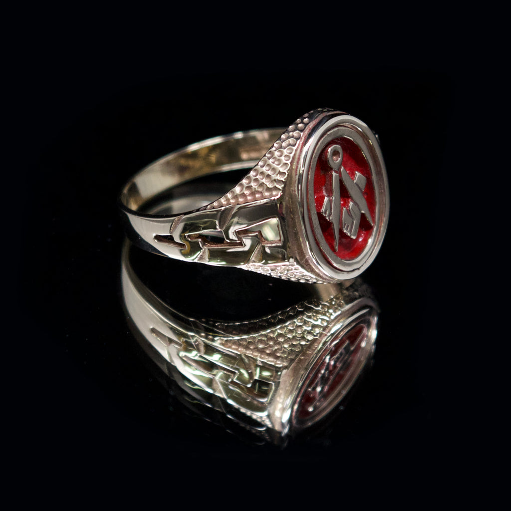 freemason swivel signet ring, nouveau jewellers, mason signet ring, red mason gold signet ring, jewellers in manchester