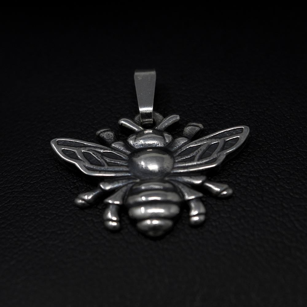 Beehive collection, nouveau jewellers, manchester bee jewellery, Solid Silver worker bee pendant