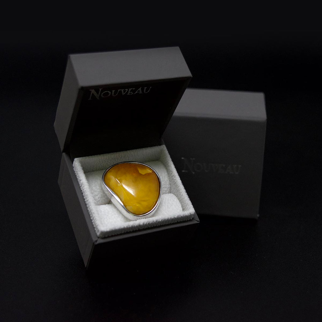 MISSIL, Amber Ring, 9ct gold ring, amber, amber jewellery, nouveau jewellers, nouveau manchester