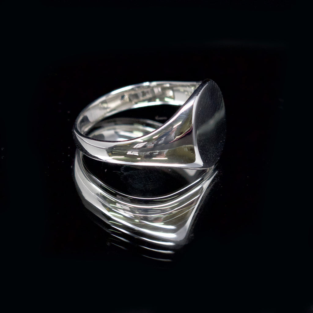silver round signet ring, nouveau jewellers, signet ring engraving, jewellers in manchester
