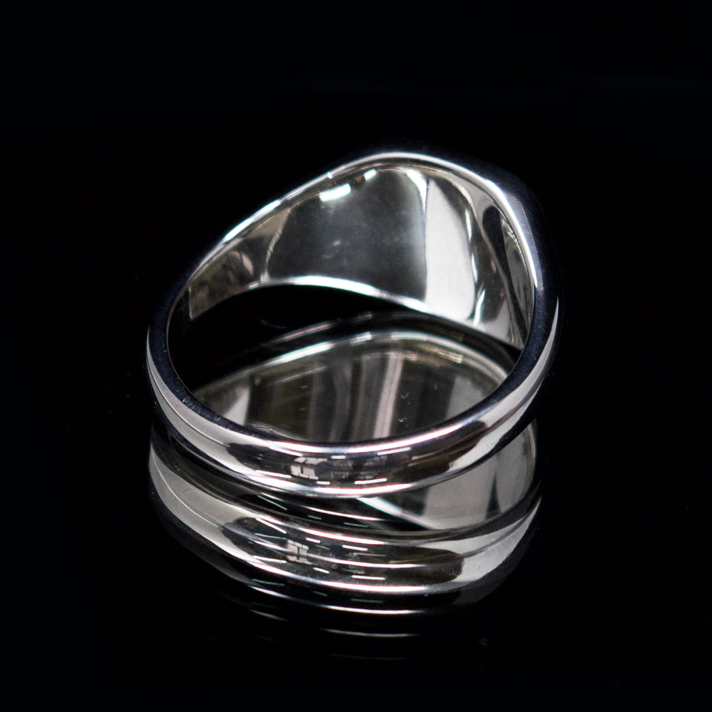 silver cushion signet ring, nouveau jewellers, signet ring engraving, jewellers in manchester