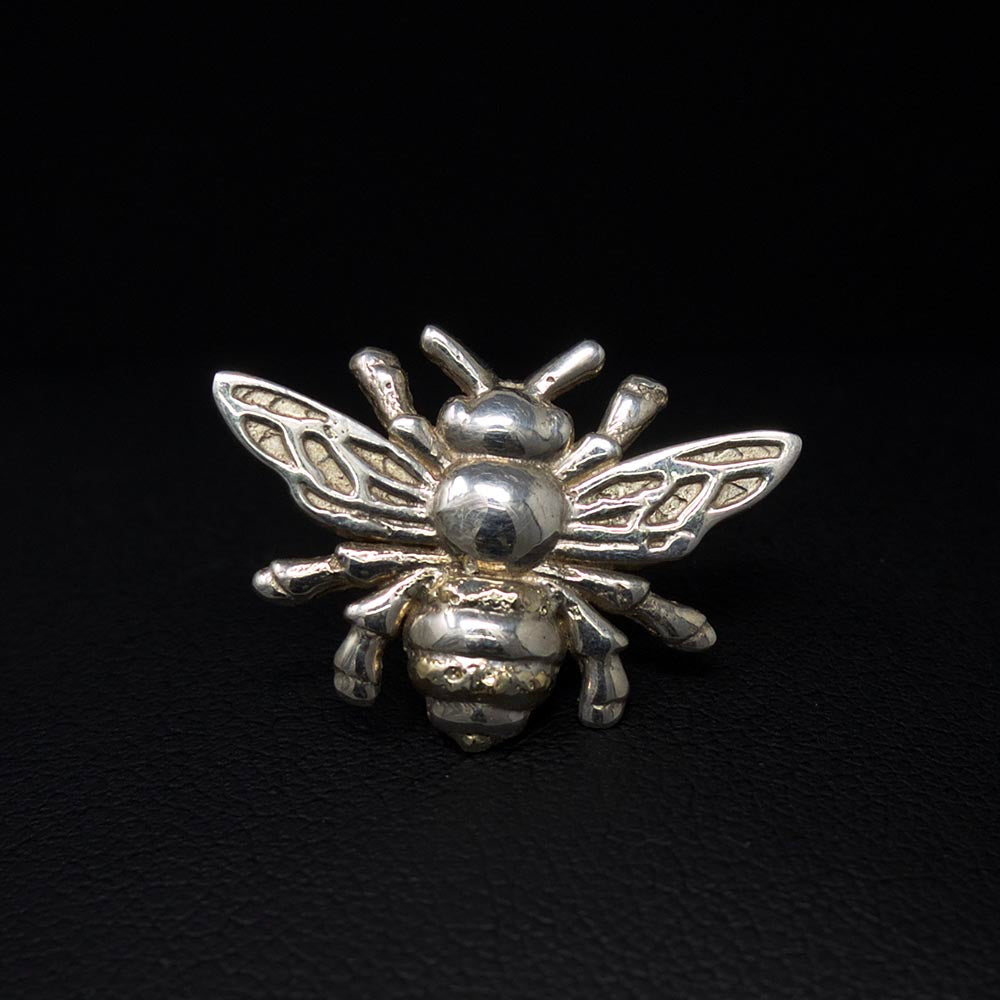 Beehive collection, silver manchester bee pin, nouveau jewellers, manchester bee gift, manchester bee